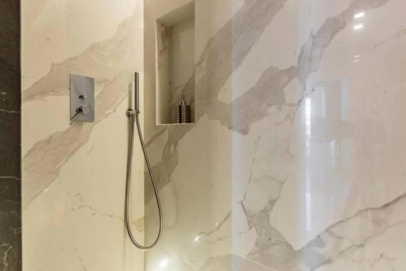 Carulli Suite Design Bari 0*,